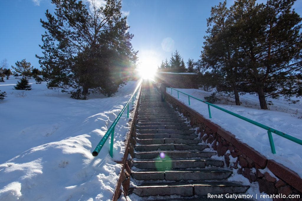 Medeu stairs. Ступени на Медеу.