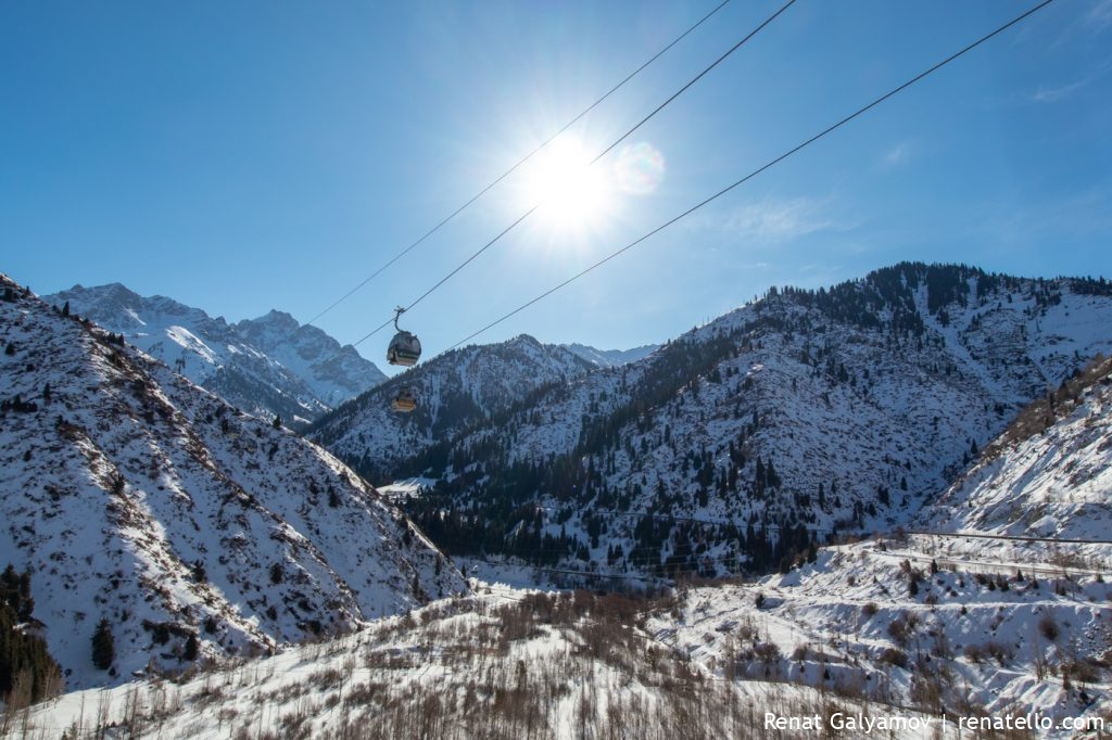 Shymbulak funicular. Фуникулер на Шымбулаке.