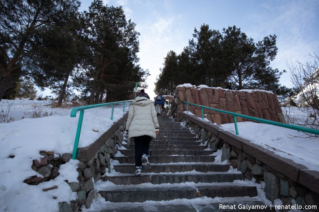 Medeu stairs. Ступени на Медеу.