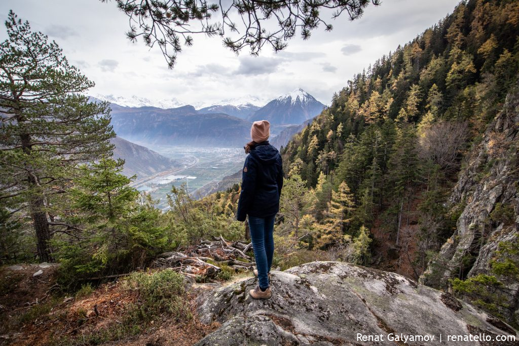 Amina in the Dailley Gorge (Gorges du Dailley), Swizerland